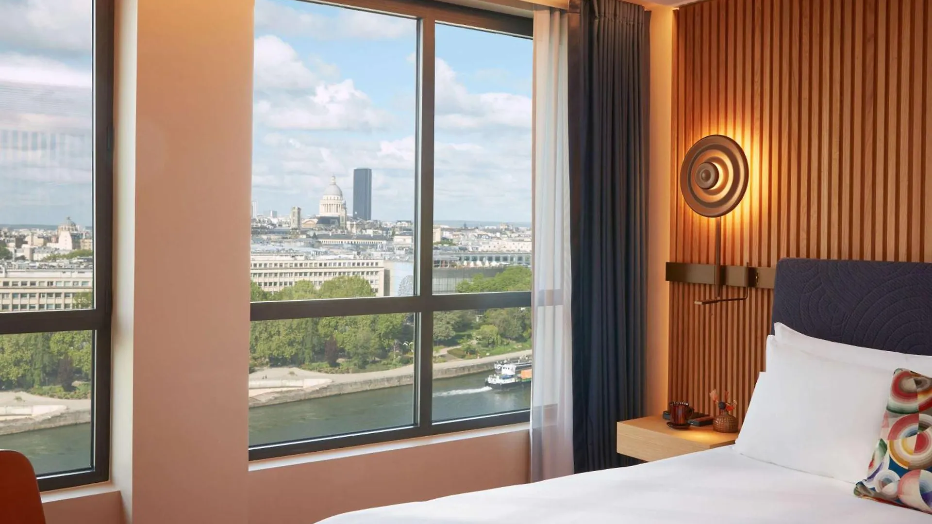 So/ Paris Hotel Francie