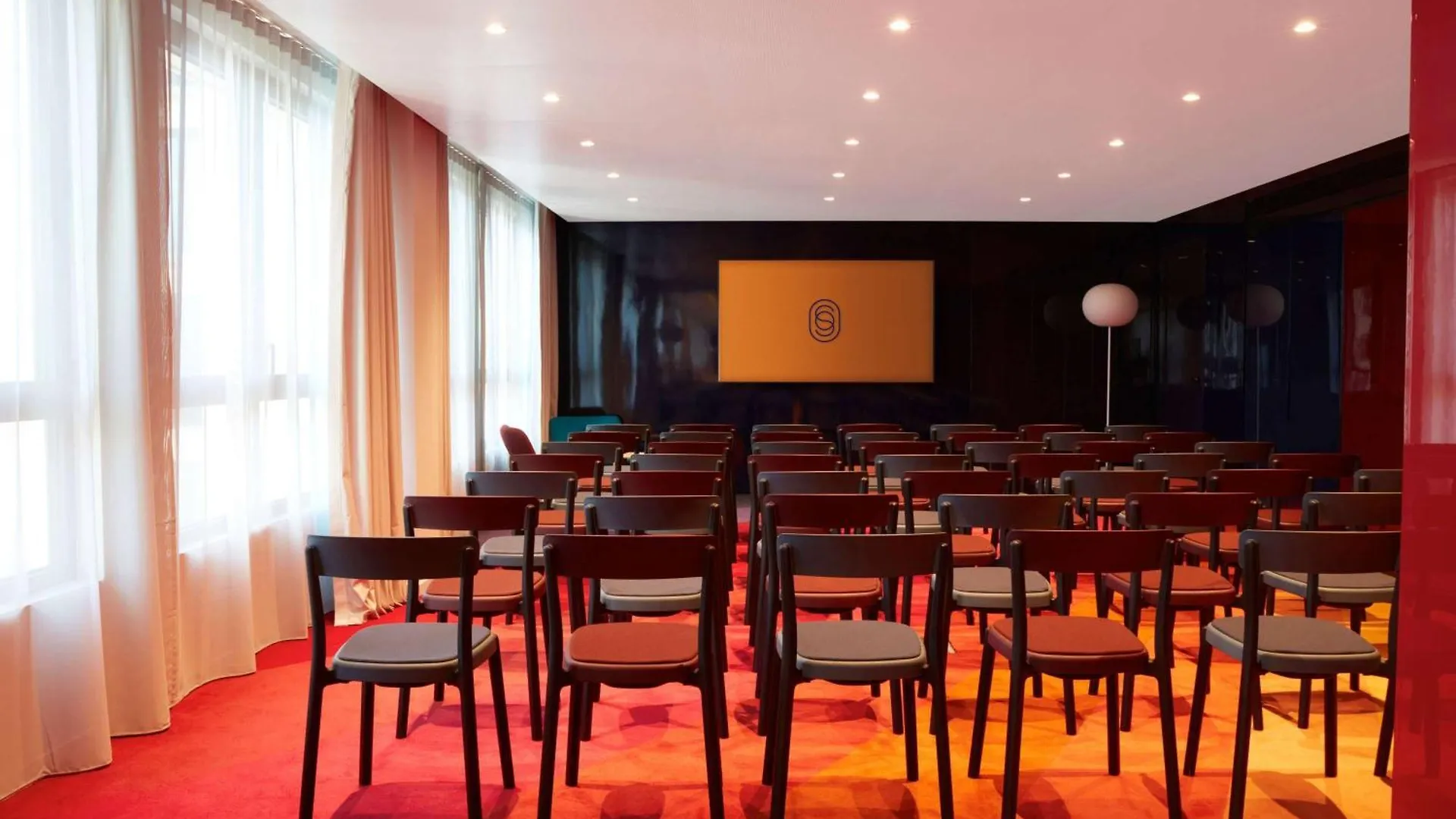 So/ Paris Hotel