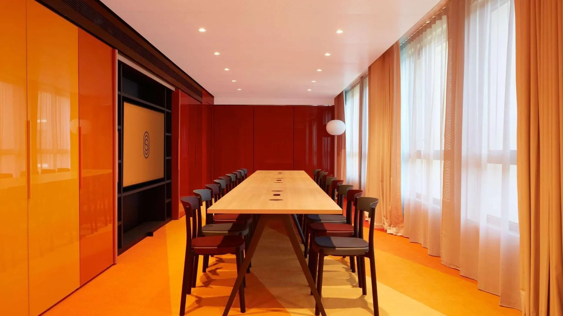 So/ Paris Hotel
