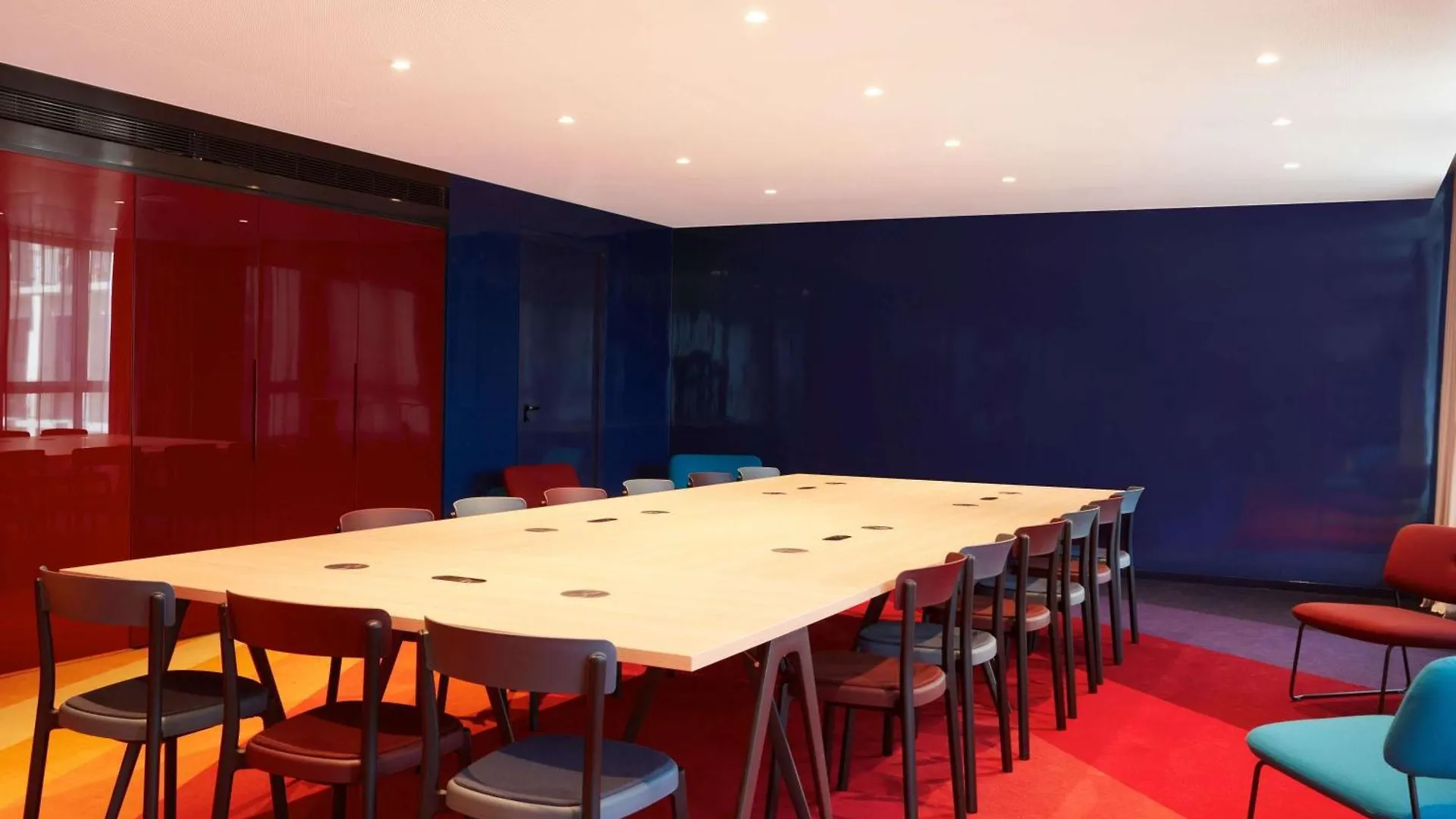 So/ Paris Hotel 5*,  צרפת